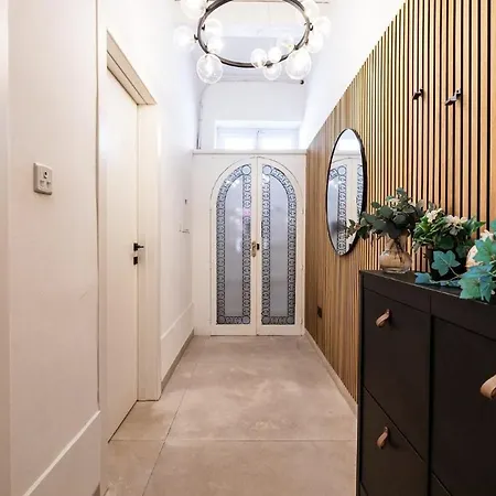 Nyaraló Modern Maltese Townhouse With Jacuzzi By The Sea *
